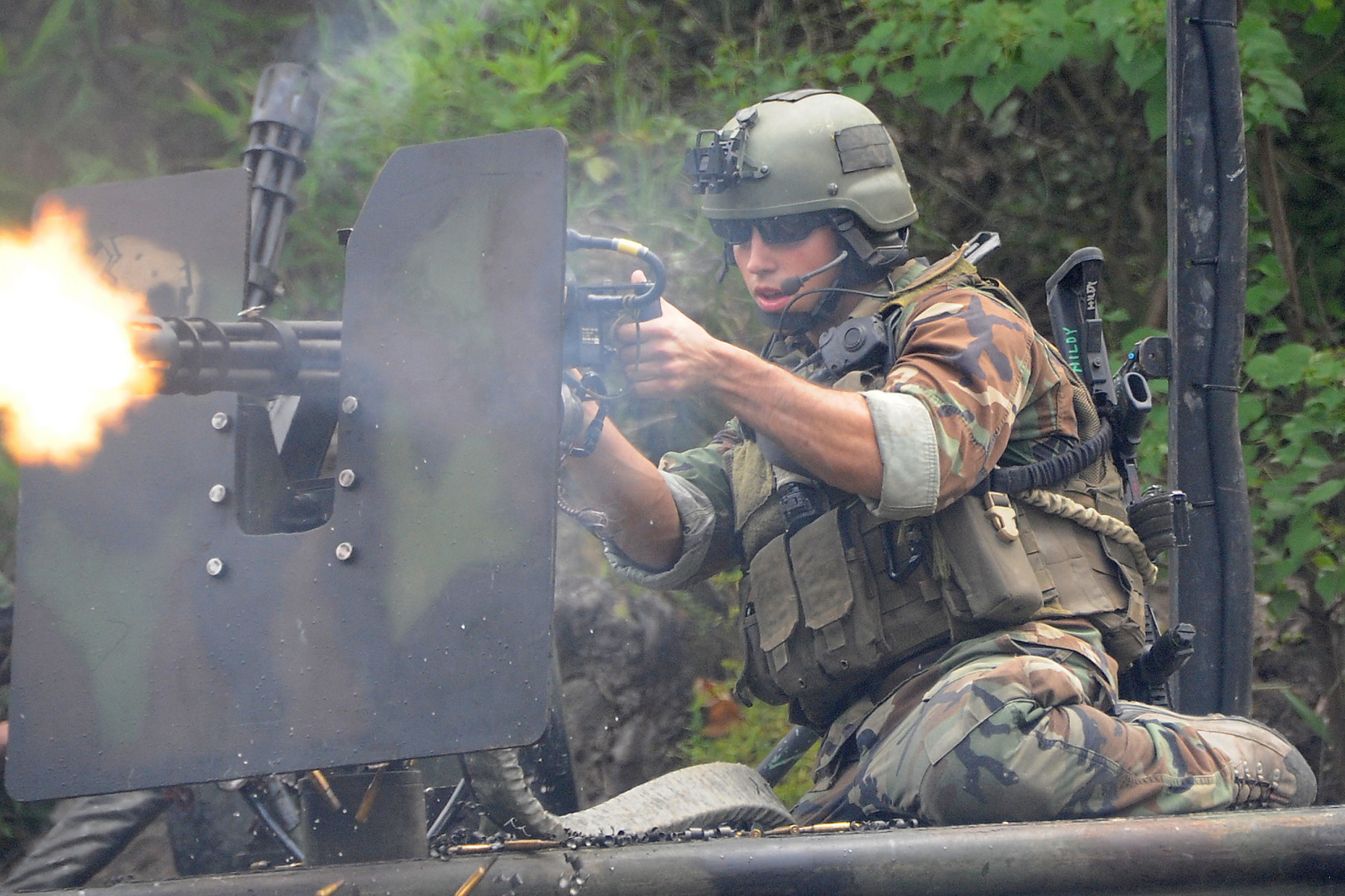 Zbraň, která z výsadkových operací udělala smrtící orchestr: Ve válce ve Vietnamu se šestihlavňový kulomet M134 Minigun stal symbolem ničivé převahy