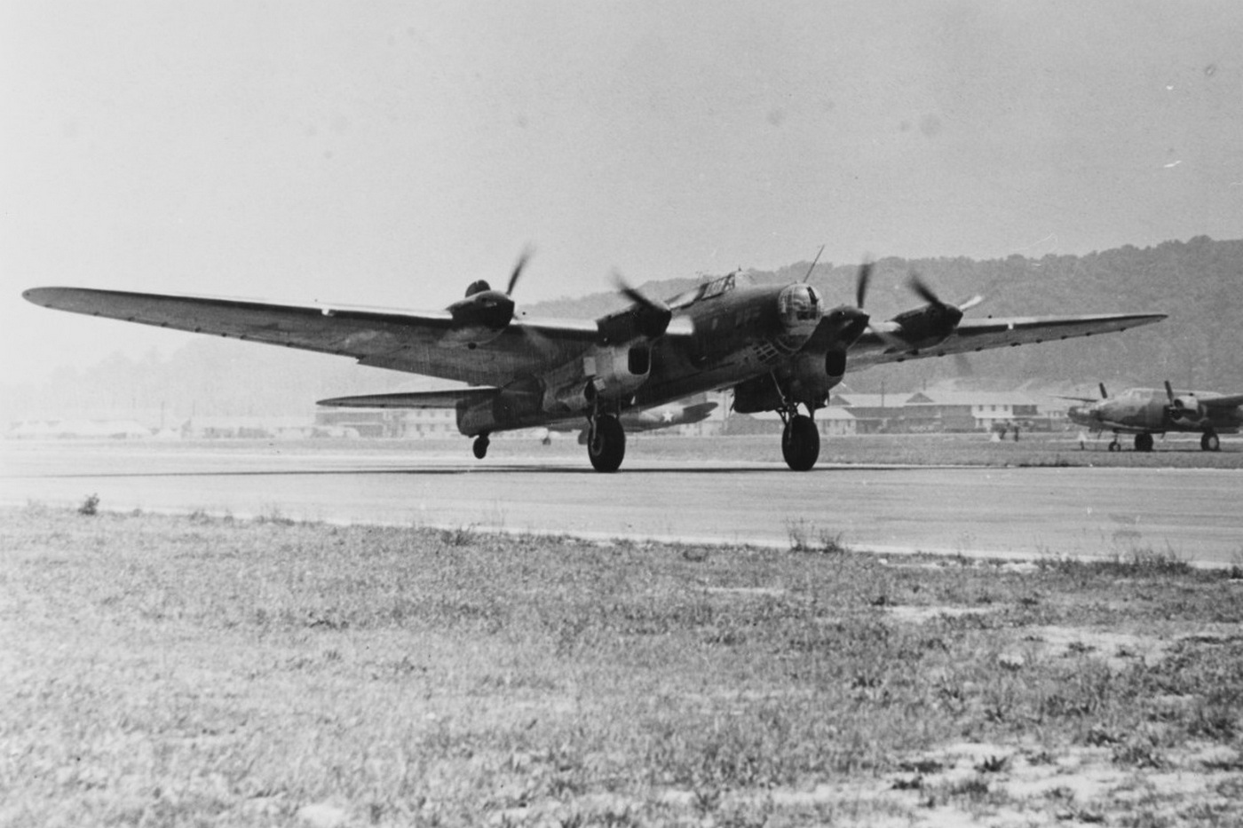 Stalinova „létající pevnost“: Těžký bombardér Petljakov Pe-8 bojoval s poruchovými motory i nedostatkem výrobních kapacit