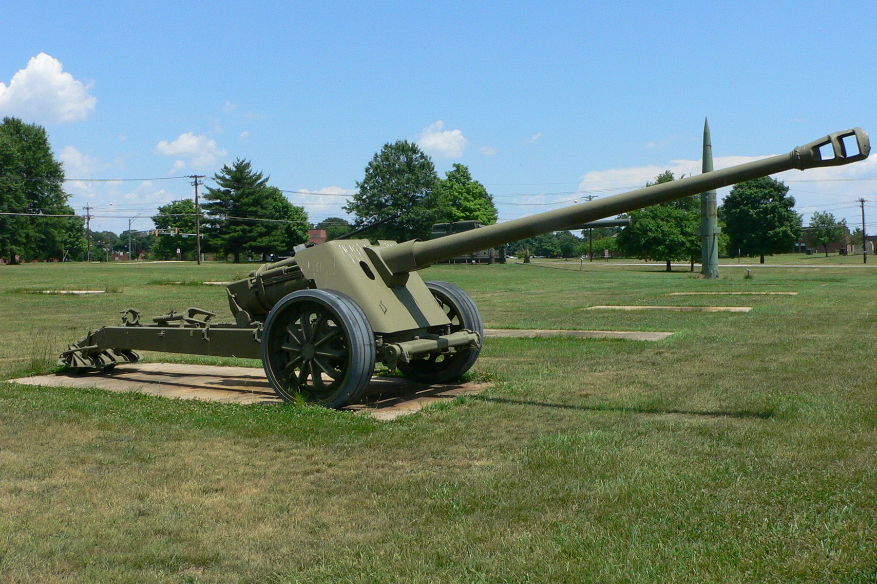 Příliš těžký protitankový kanon: Zapomenutý americký 105 mm Gun T8