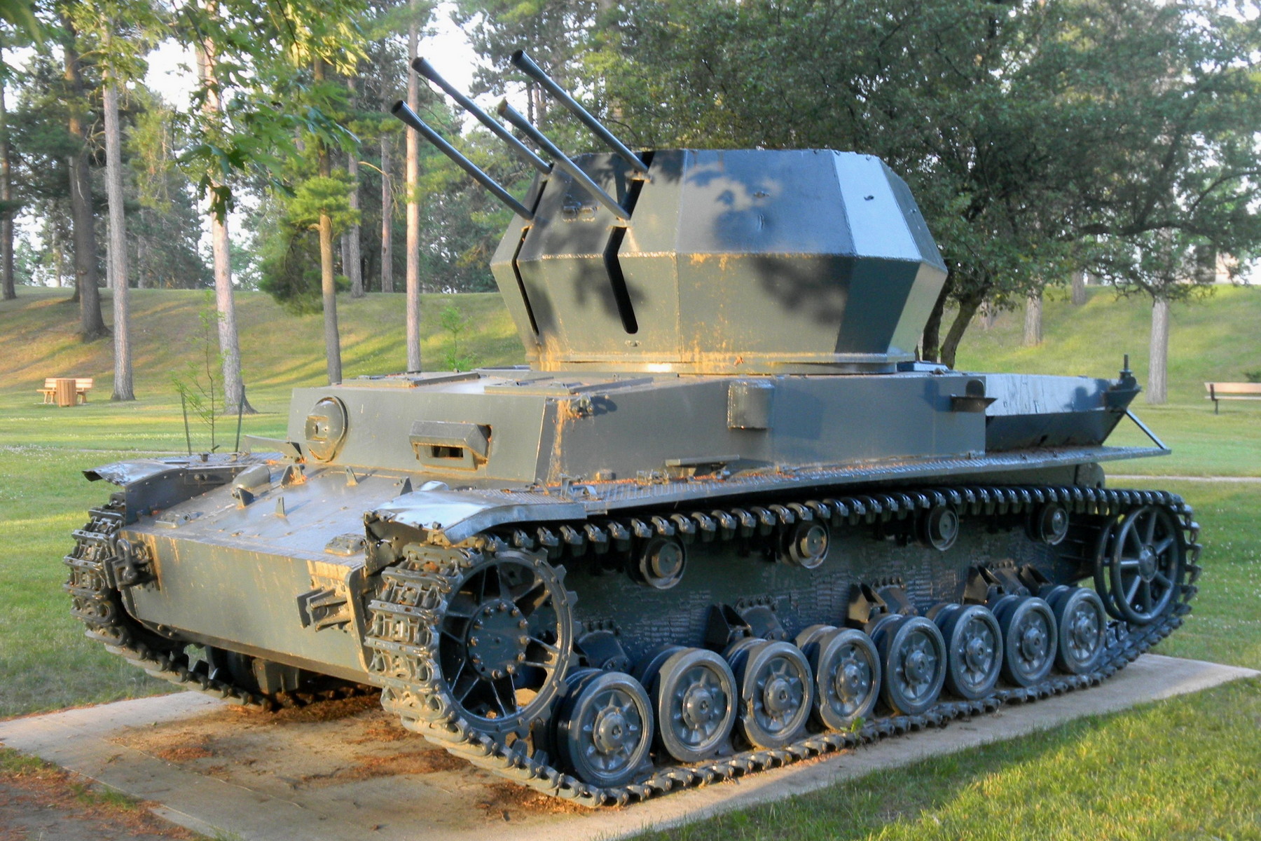 Vládci protivzdušné obrany: První německé flakpanzery ve válce o oblohu