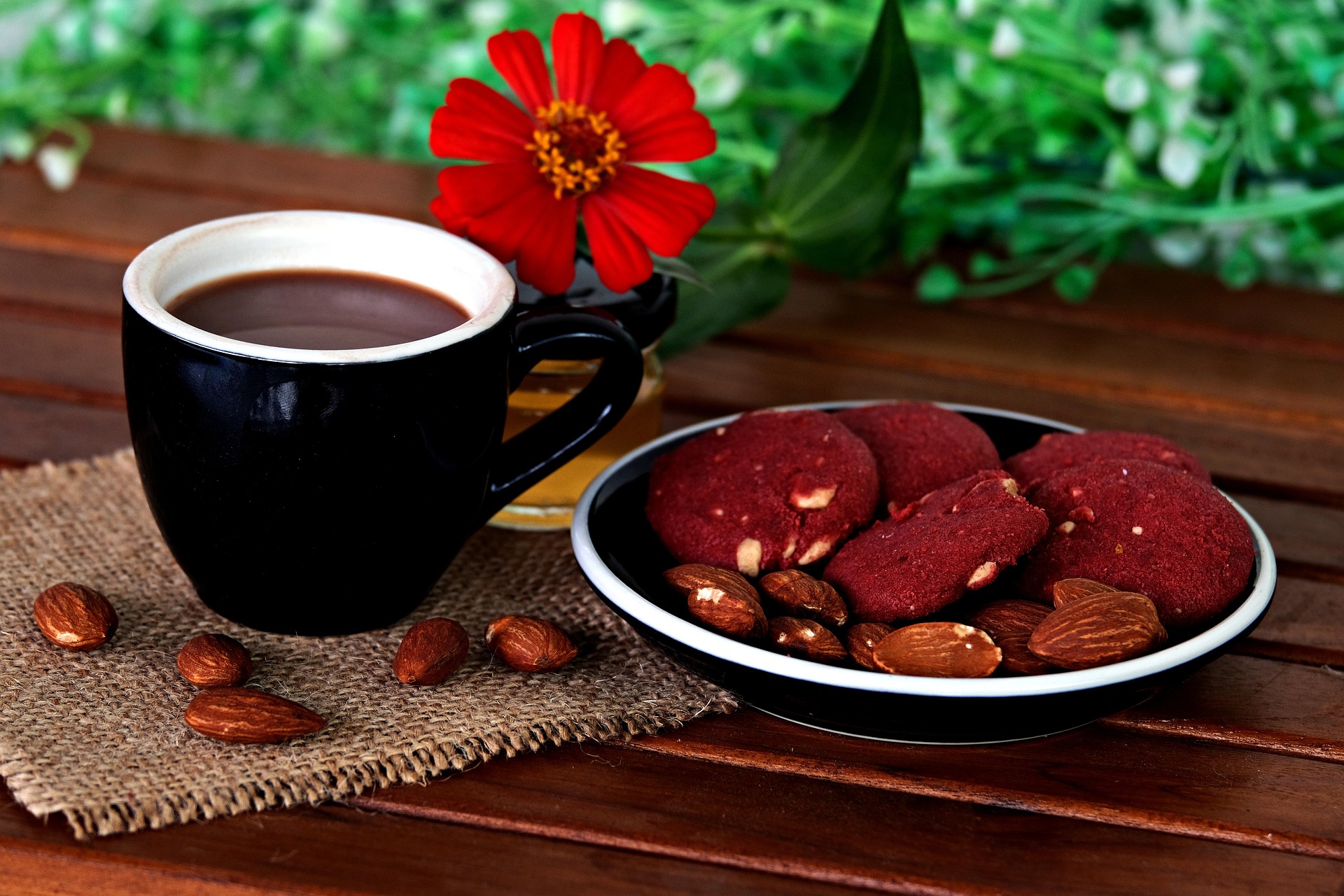 Flavanoly z kakaa chrání tělo před následky nadměrného sezení a nezáleží, jak moc jste fit