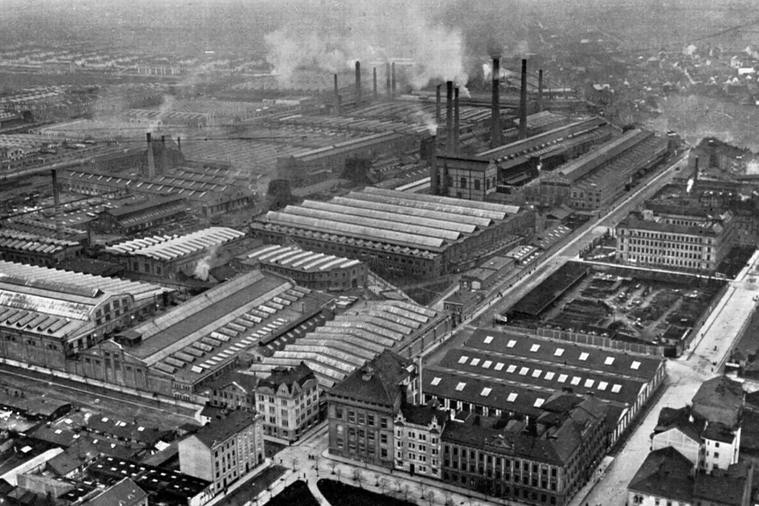 Škodovy závody v Plzni: Největší zbrojovka hroutící se říše