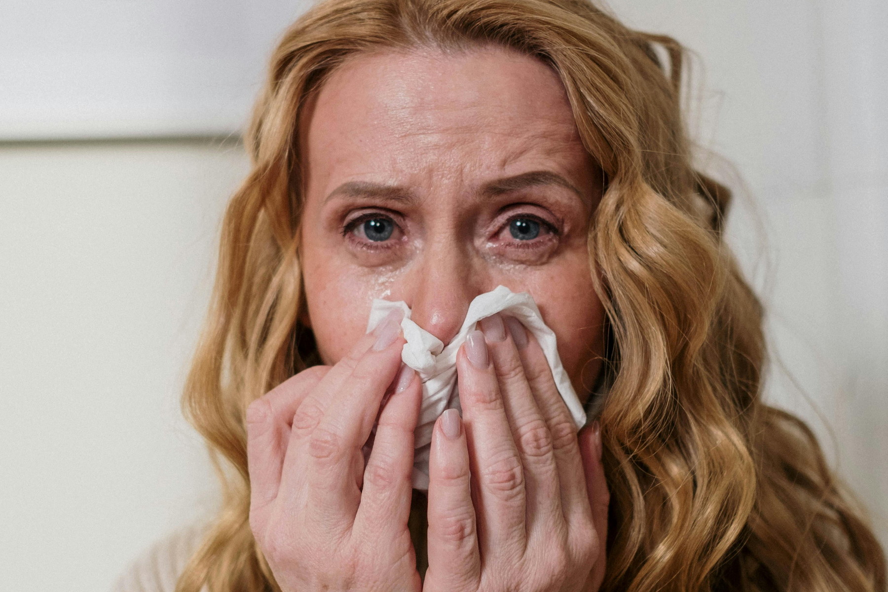 Nový pohled na rýmu: Proč banální nemoc potrápí každého jinak?