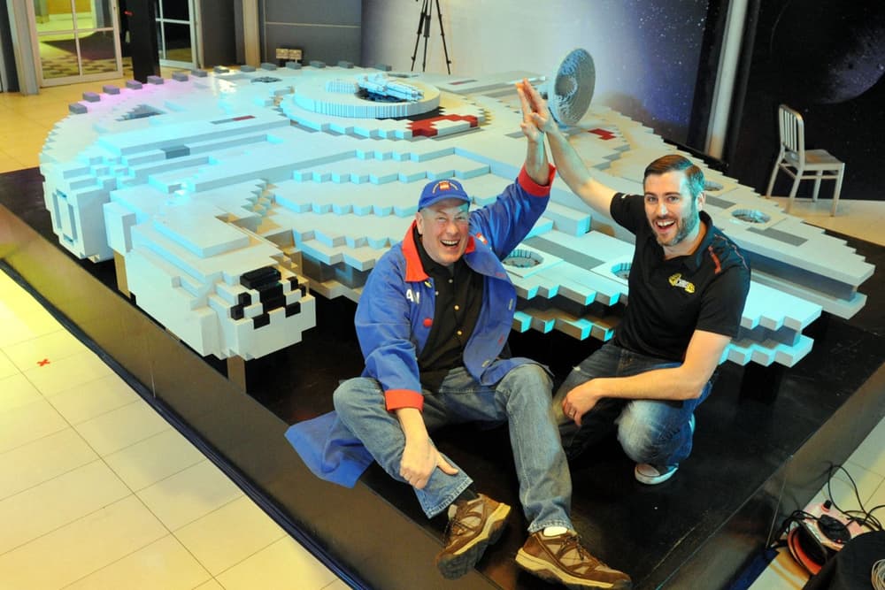 LEGO Millenium Falcon
