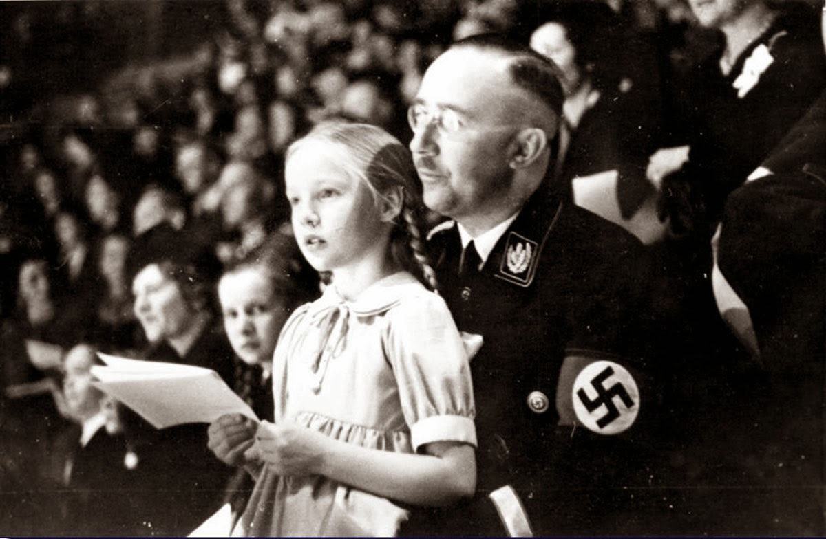 Himlerova dcera Gundrun se svým otcem v roce 1938