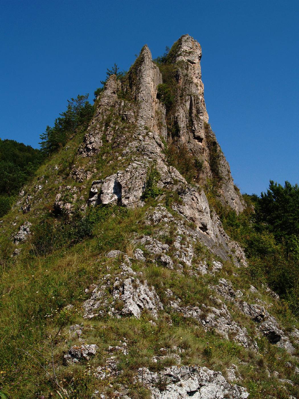 Dominanta Červenokamenského bradla