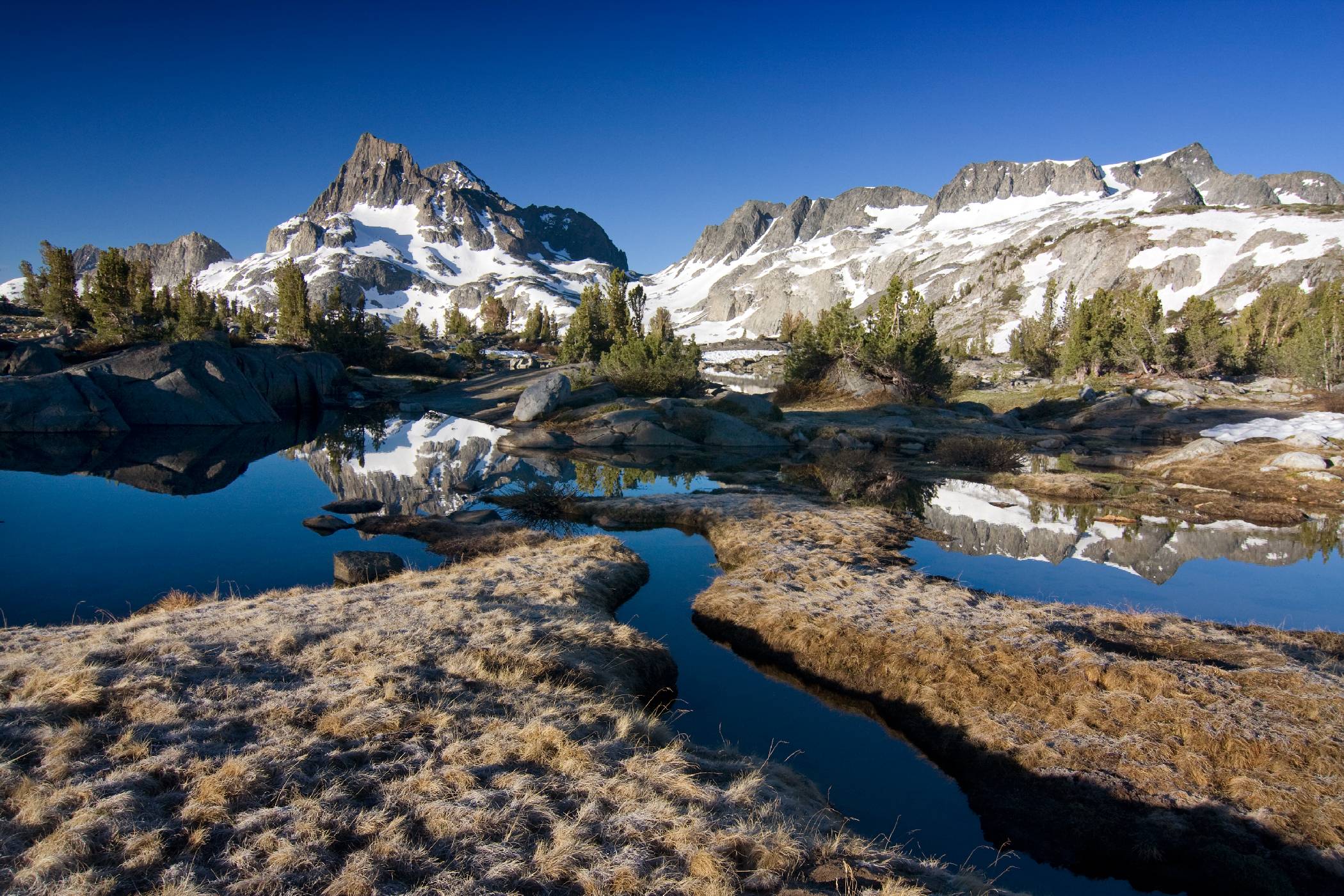 Island Lakes, v pozadí Banner Peak