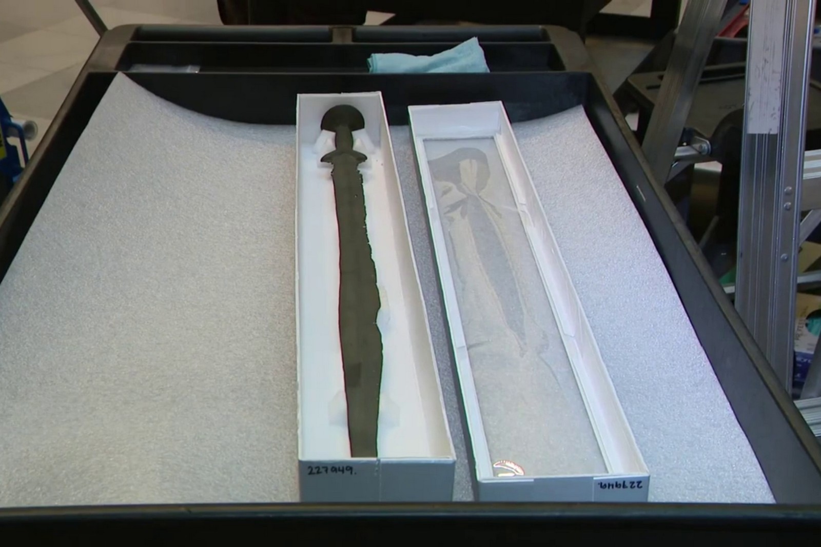 Meč z Dunaje, považovaný 100 let za repliku, je ve skutečnosti 3 000 let starý originál z doby bronzové