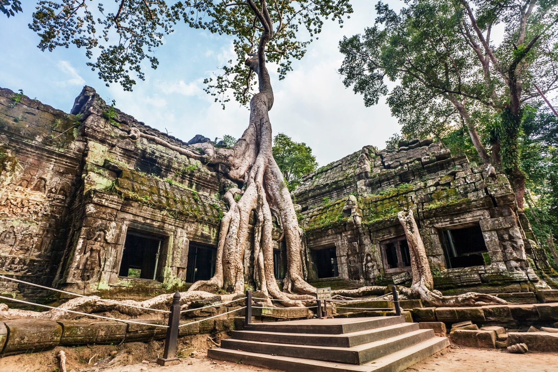 Záhadný Angkor Vat Otazníky kolem největšího chrámu světa 100+1