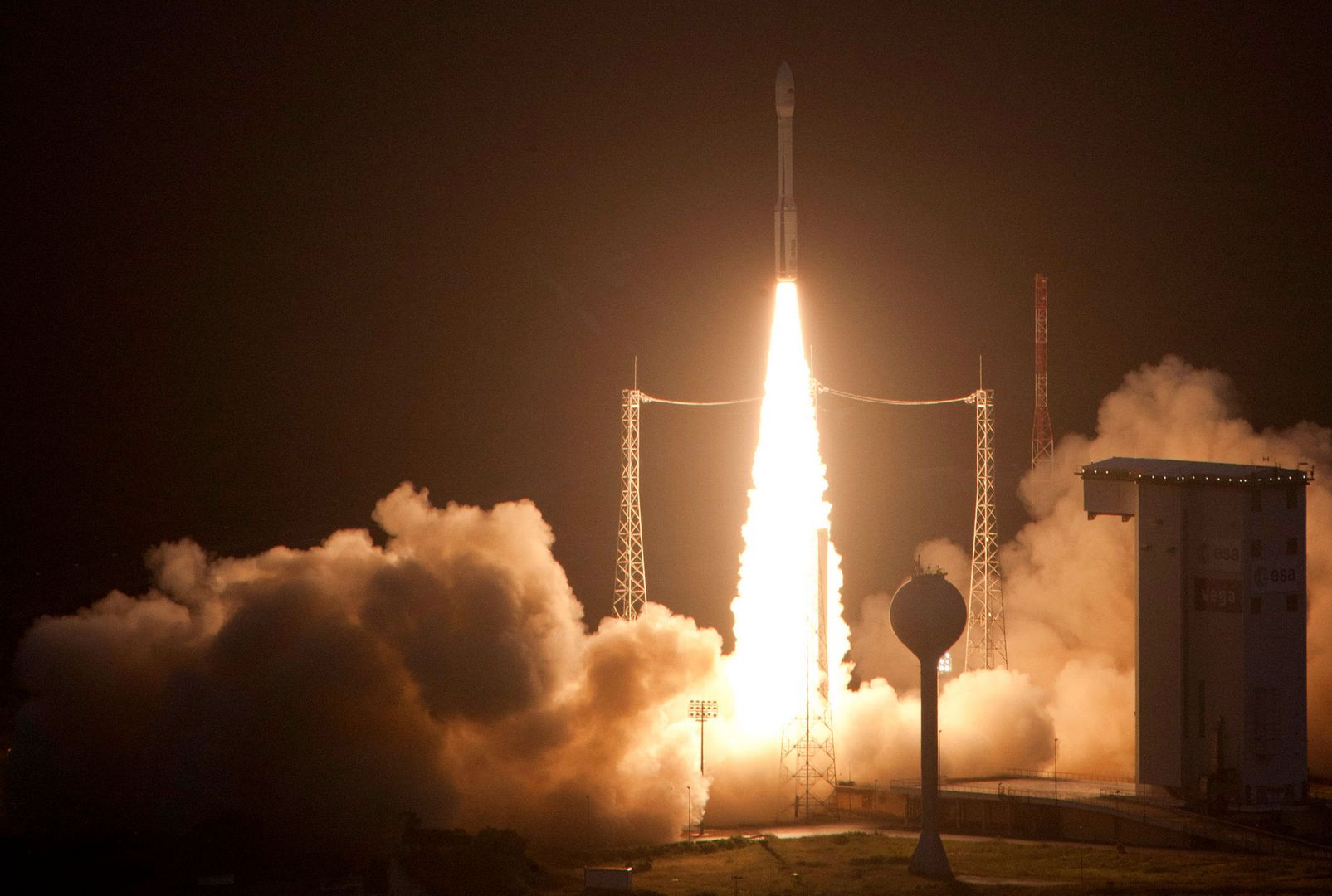 První start evropské rakety Vega | 100+1 zahraniční zajímavost