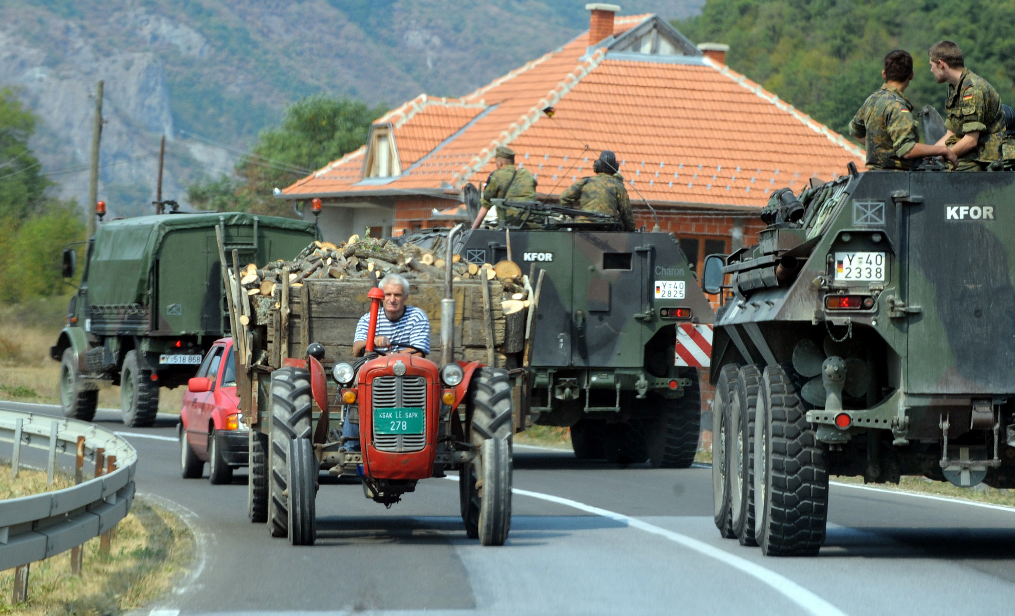 Jednotky KFOR – mise pod záštitou NATO – působí v Kosovu
od roku 1999. Podle dostupných informací je v zemi asi 4 700 jejich členů.