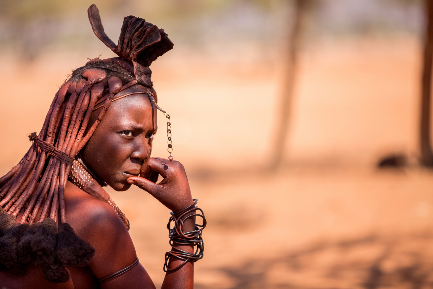 Lidé Namibie -<p>Namibijská dívka z kmene Himbů, který žije v oblasti Kunene na severu země.</p>