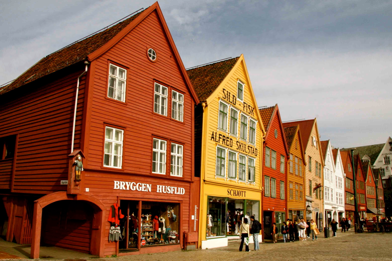 Staré centrum obchodu - Nejstarší čtvrť Bryggen v Bergenu byla v minulosti centrem obchodu severní Evropy