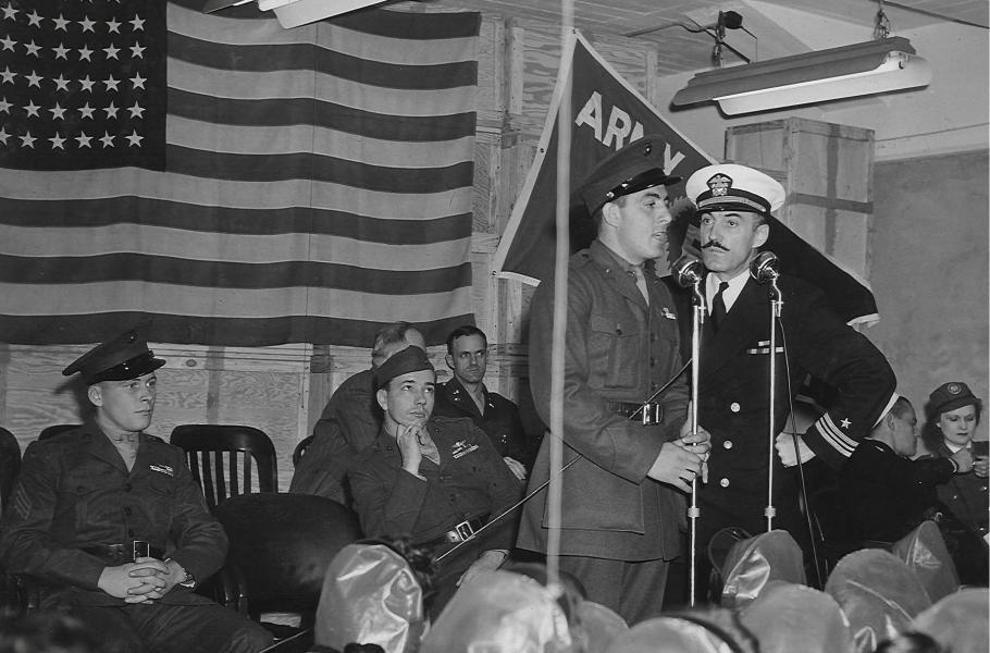 Za kulometem proti přívalu Portrét amerického mariňáka Johna Basilona