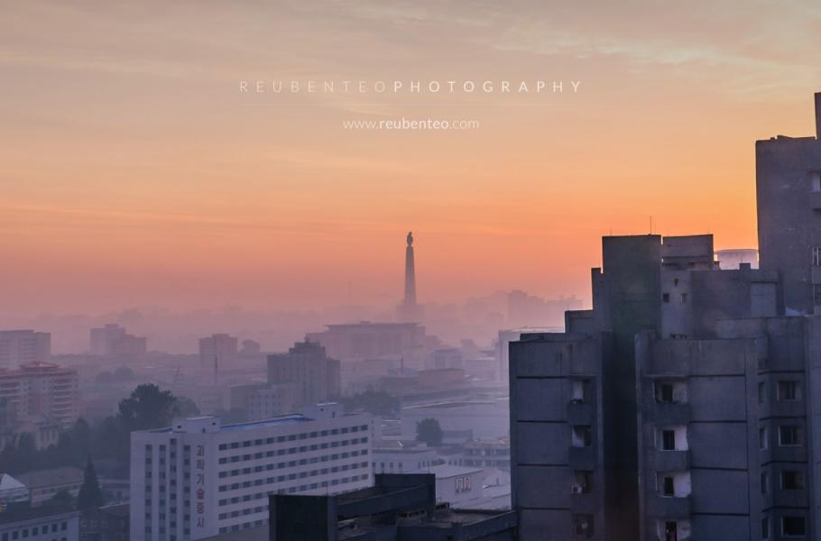 Západ slunce v hlavním městě Pchjongjangu