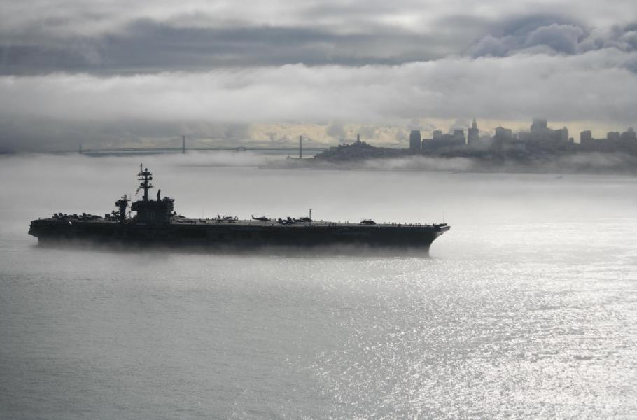 USS Carl Vinson (CVN-70) u břehů San Francisca