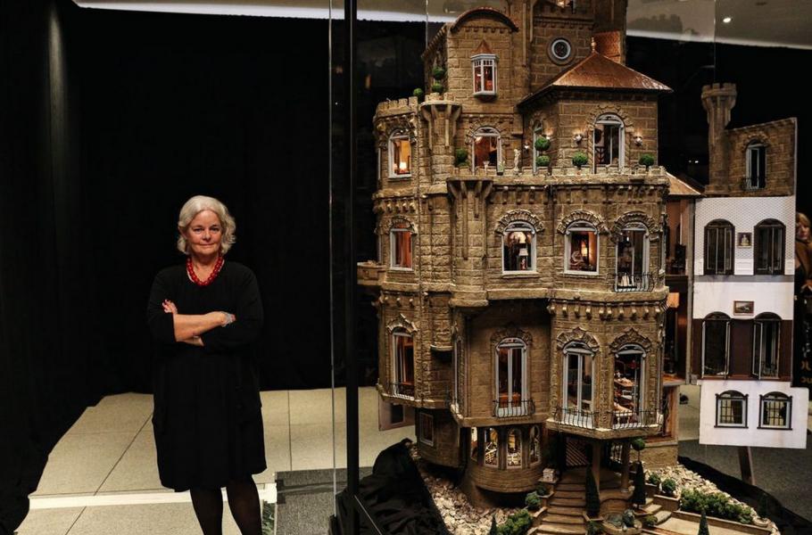 Astolat Dollhouse Castle | 184 milionů korun