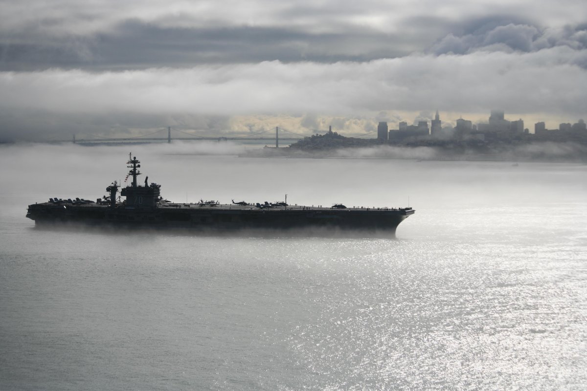 USS Carl Vinson (CVN-70) u břehů San Francisca - 