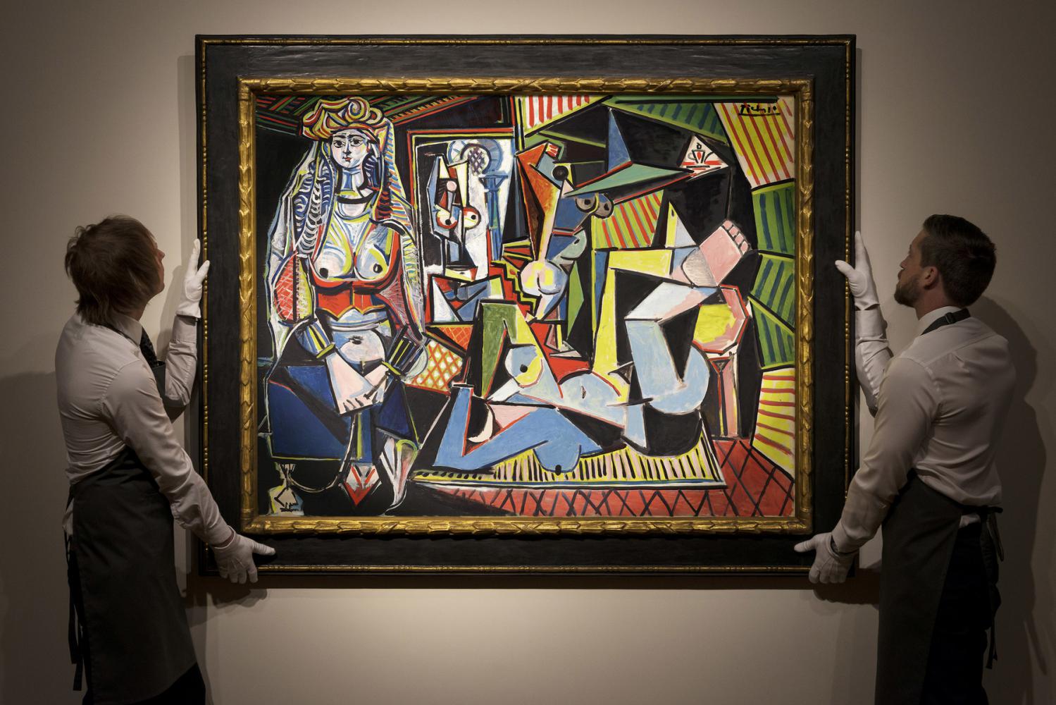 <h3>Pablo Picasso: Les Femmes d'Alger (Alžírské ženy) (179 400 000 $)</h3><p>Obraz Alžírské ženy byl v květnu 2015 v newyorské aukční síni Christie's vydražen za 179,4 milionu dolarů (v přepočtu 4,4 miliardy korun), čímž se stal historicky nejdražším výtvarným dílem prodaným v aukci. Picasso v letech 1954 až 1955 vytvořil celkem 15 variací Alžírských žen inspirovaných obrazem Eugena Delacroixe z roku 1834 a označil je písmeny A až O. Verze prodaná v New Yorku nese označení O, je tedy vyvrcholením celého cyklu. V popředí obrazu namalovaného v jásavých barvách stojí postava polonahé ženy, pro niž Picassovi stála modelem jeho múza a pozdější manželka Jacqueline Roqueová.</p>