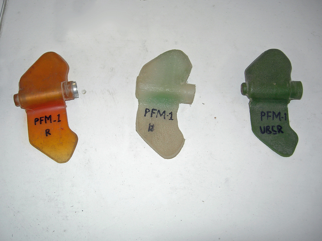 <p>Zabiják malých dětí, plastická „motýlí“ mina PFM-1</p>