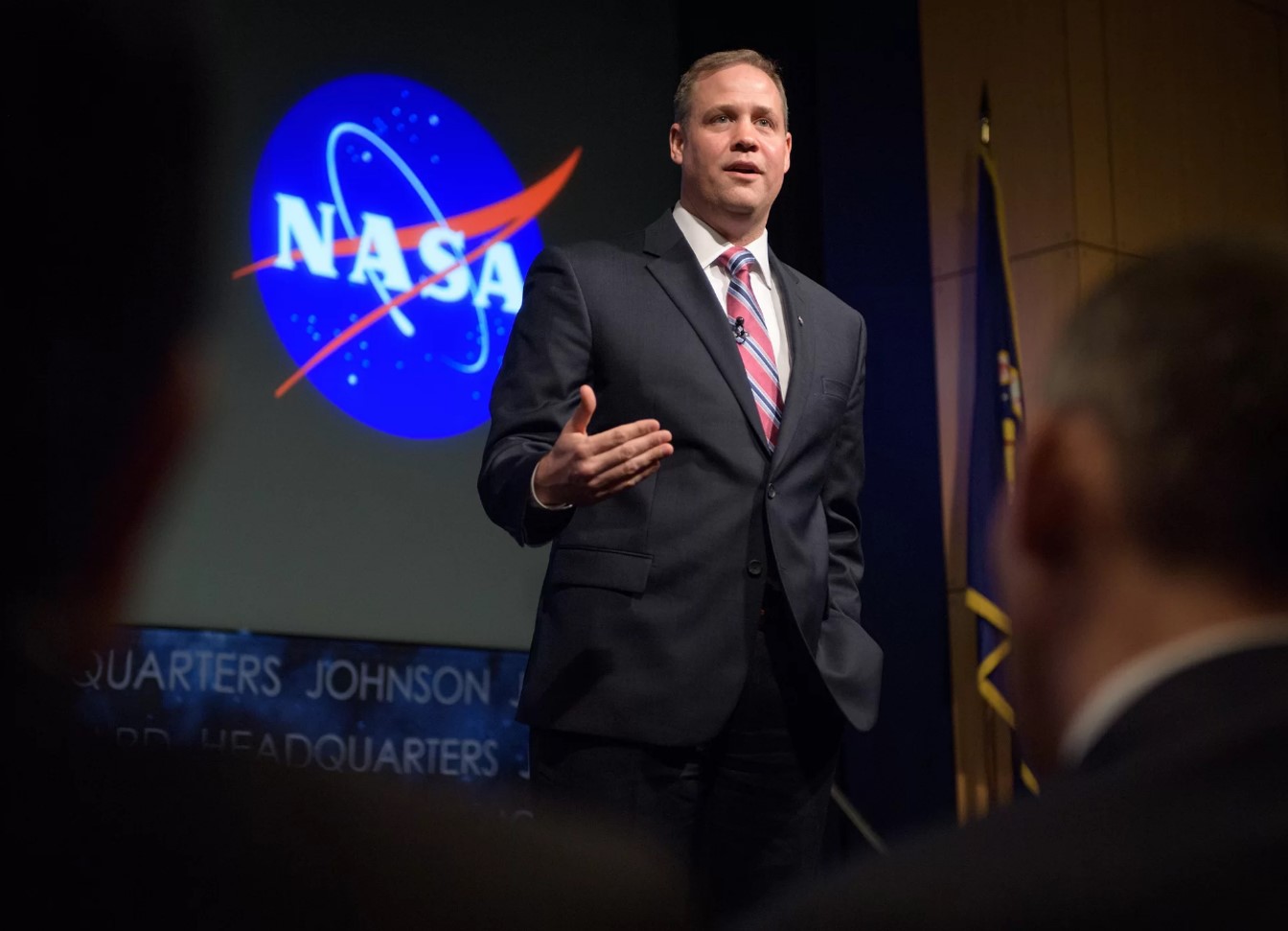 <p>Šéf NASA Jim Bridenstine na projevu po ukončení odstavení vlády.</p>