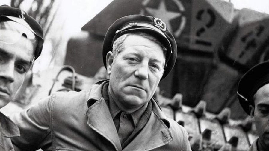 <p>Jean Gabin se podílel na osvobození Paříže s 2. tankovou divizí generála Leclerca</p>