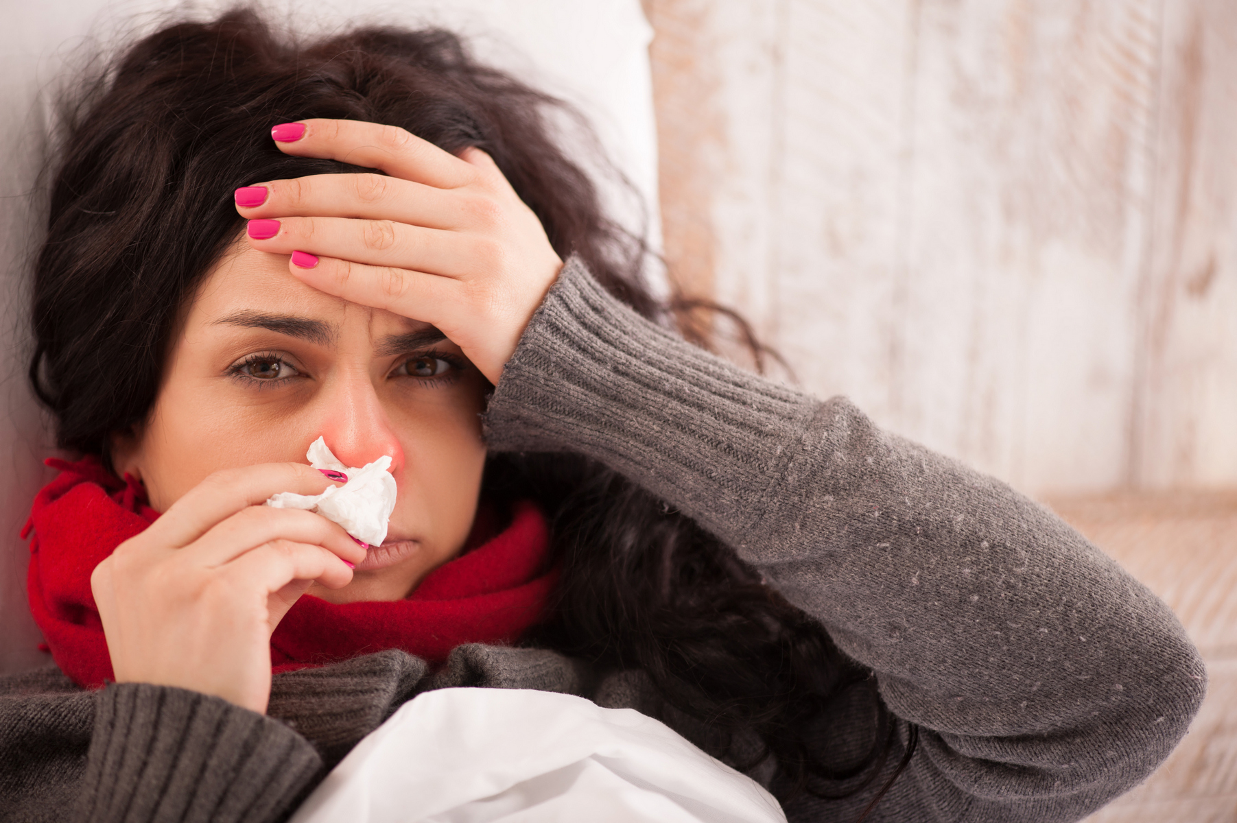 <p>Chřipka je virové onemocnění, které není možno léčit antibiotiky. A přestože specifická protichřipková antivirotika existují, nejedná se o běžně nasazovanou terapii.</p>