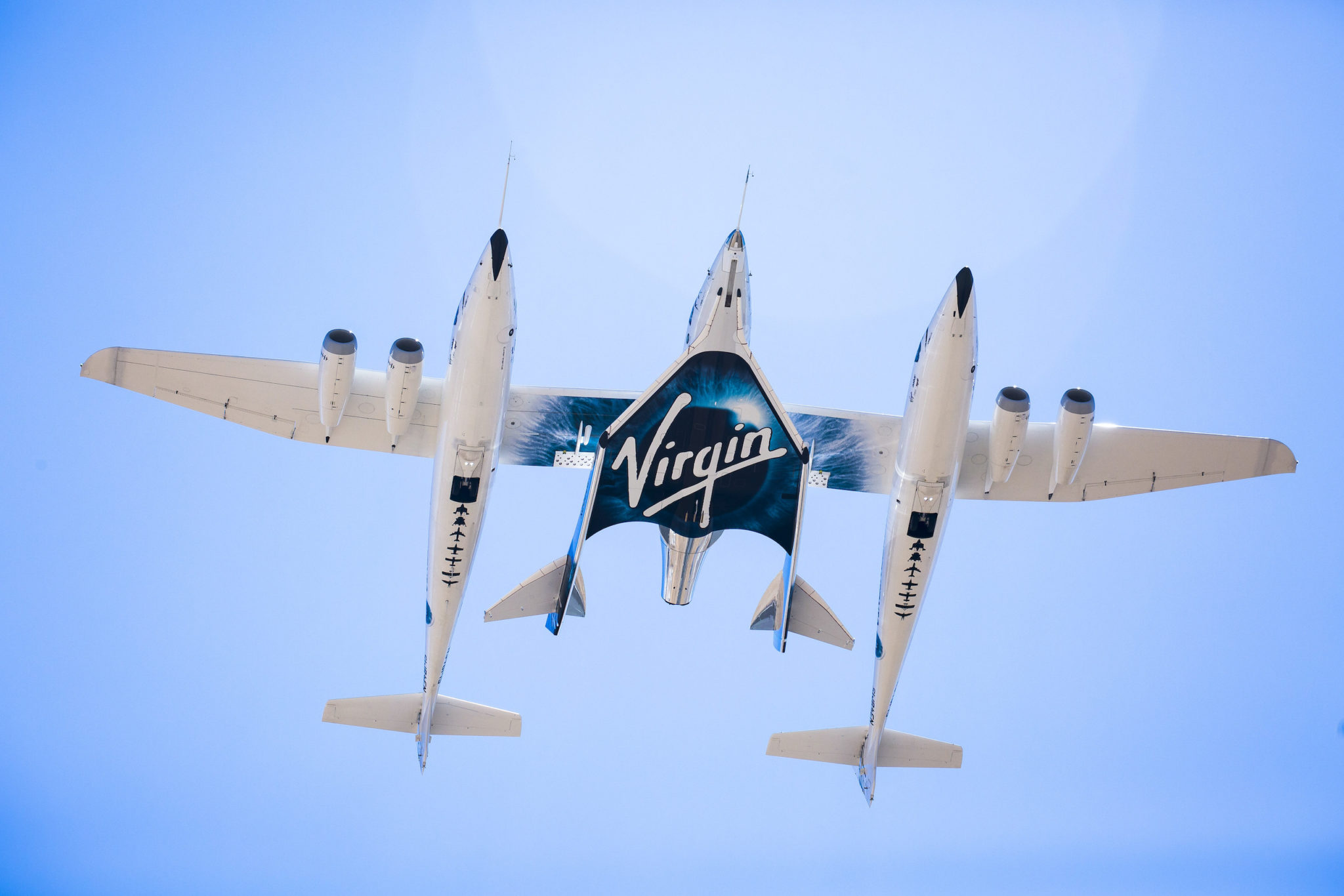 <p>Nosný letoun VMS EVE nese raketoplán VSS Unity</p>