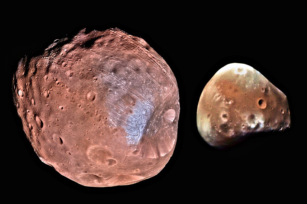 <p>Phobos (vlevo) a Deimos (vpravo)</p>