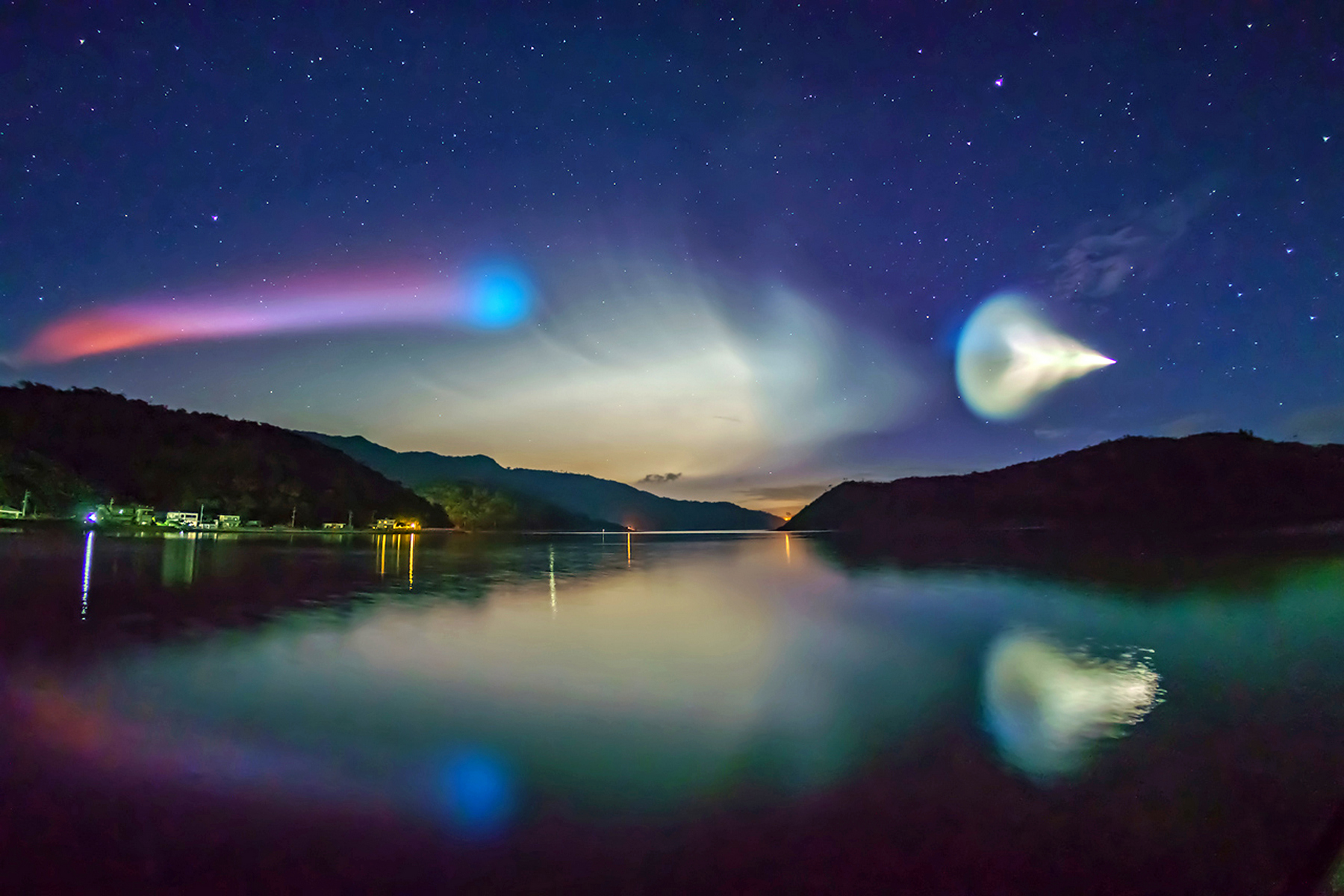 <p>Úkaz vzniklý po startu japonské rakety Epsilon připomínal polární záři, jeho barvu zřejmě způsobil lom světla.</p>