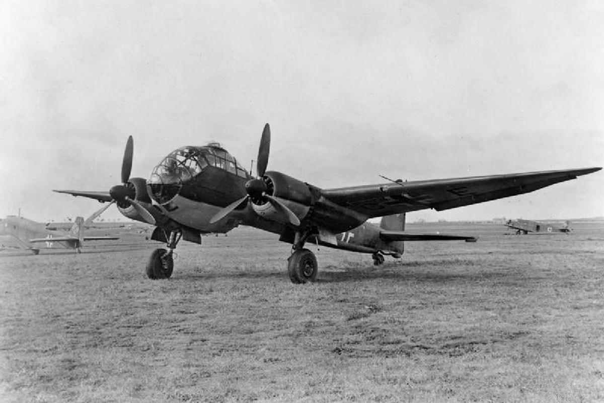 <p>Navzdory svým poměrně vysokým kvalitám se Ju 188 ve výzbroji Luftwaffe nikdy příliš nerozšířily. Na snímku verze <strong>Junkers Ju 188 E-1</strong>.</p>