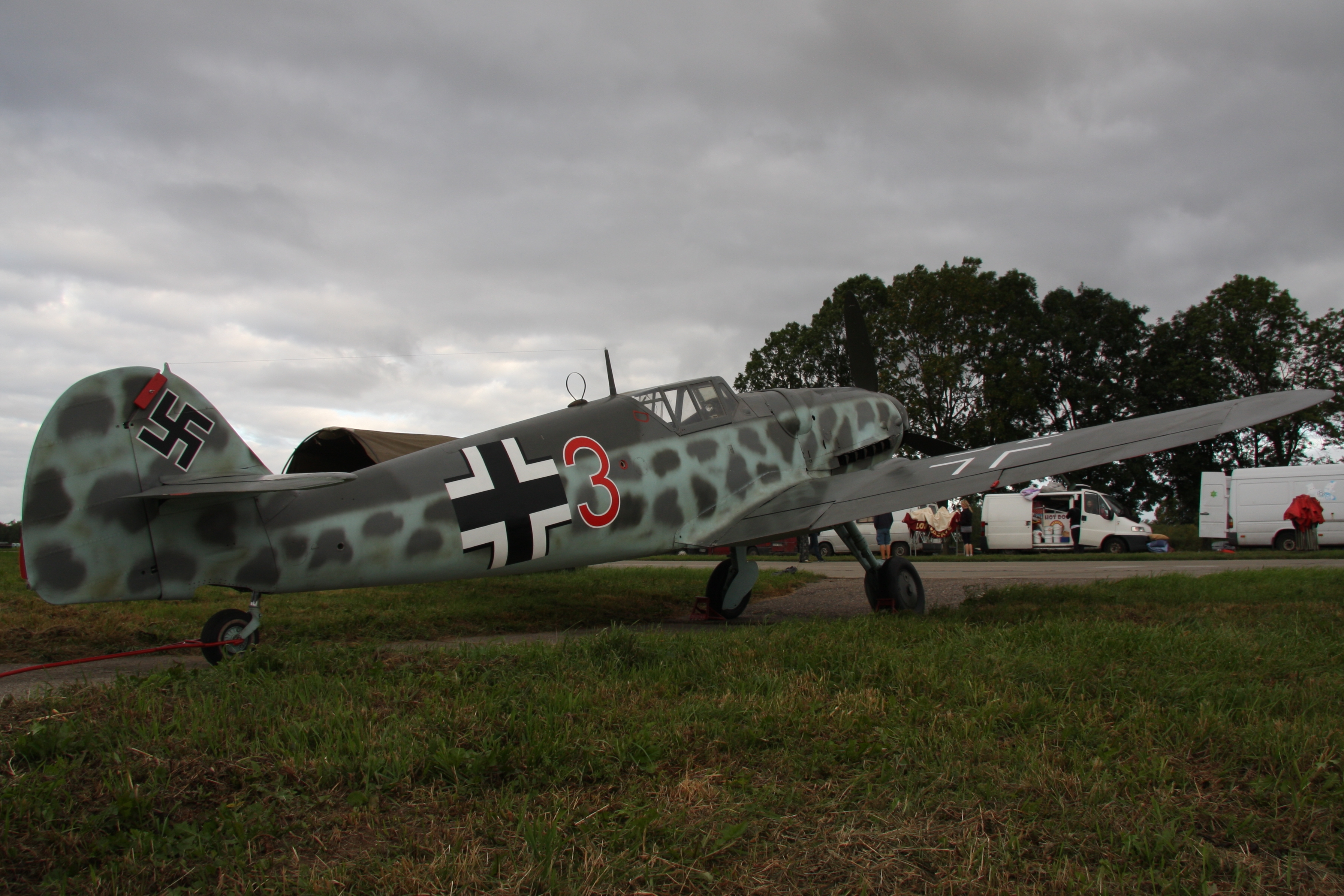 <p>Krásne dochovaný <strong>Bf 109G</strong> se nalézá v leteckém muzeu v polském Krakově. <em>(foto: Wikimedia Commons, Grzegorz Jereczek, CC BY-SA 2.0)</em></p>