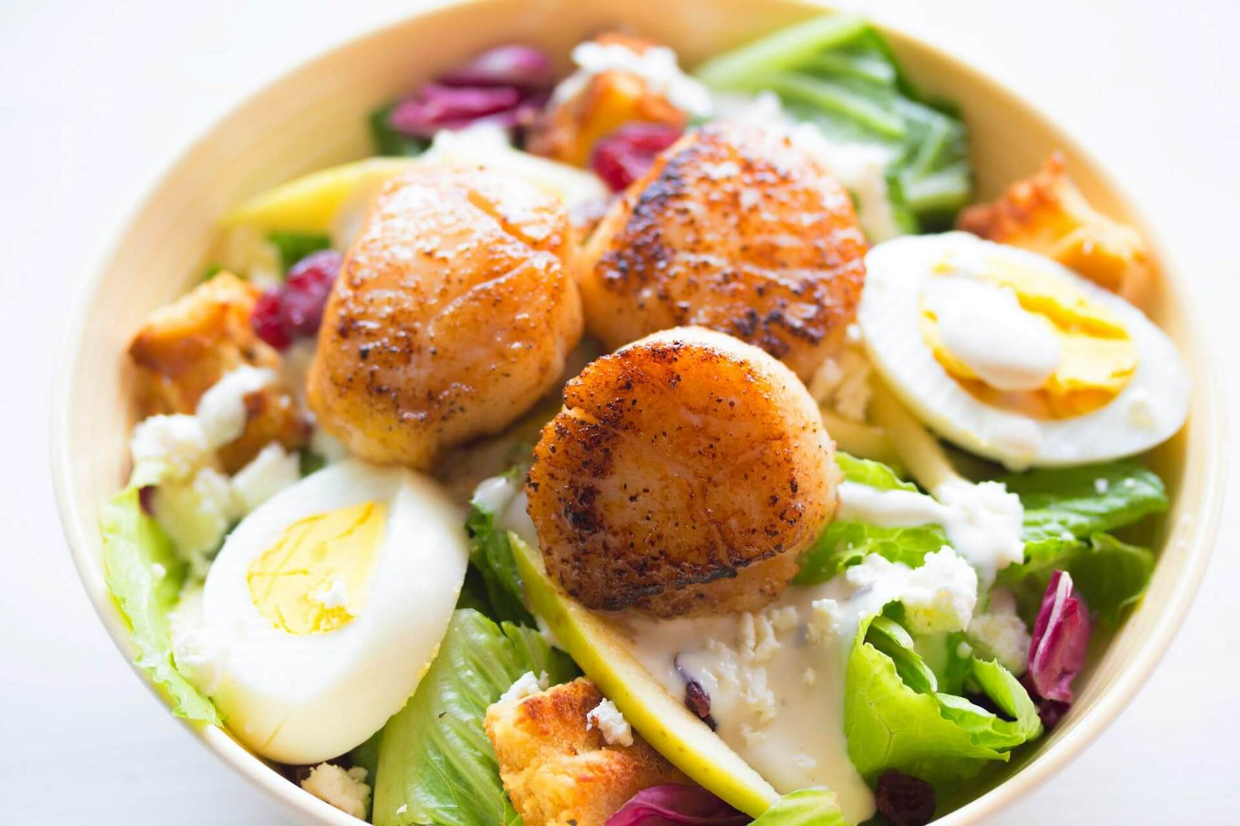 <p>Paleo dieta aneb strava, kterou jedli naši předkové před desítkami tisíc let. <em>(foto: Pixabay, CC0)</em></p>