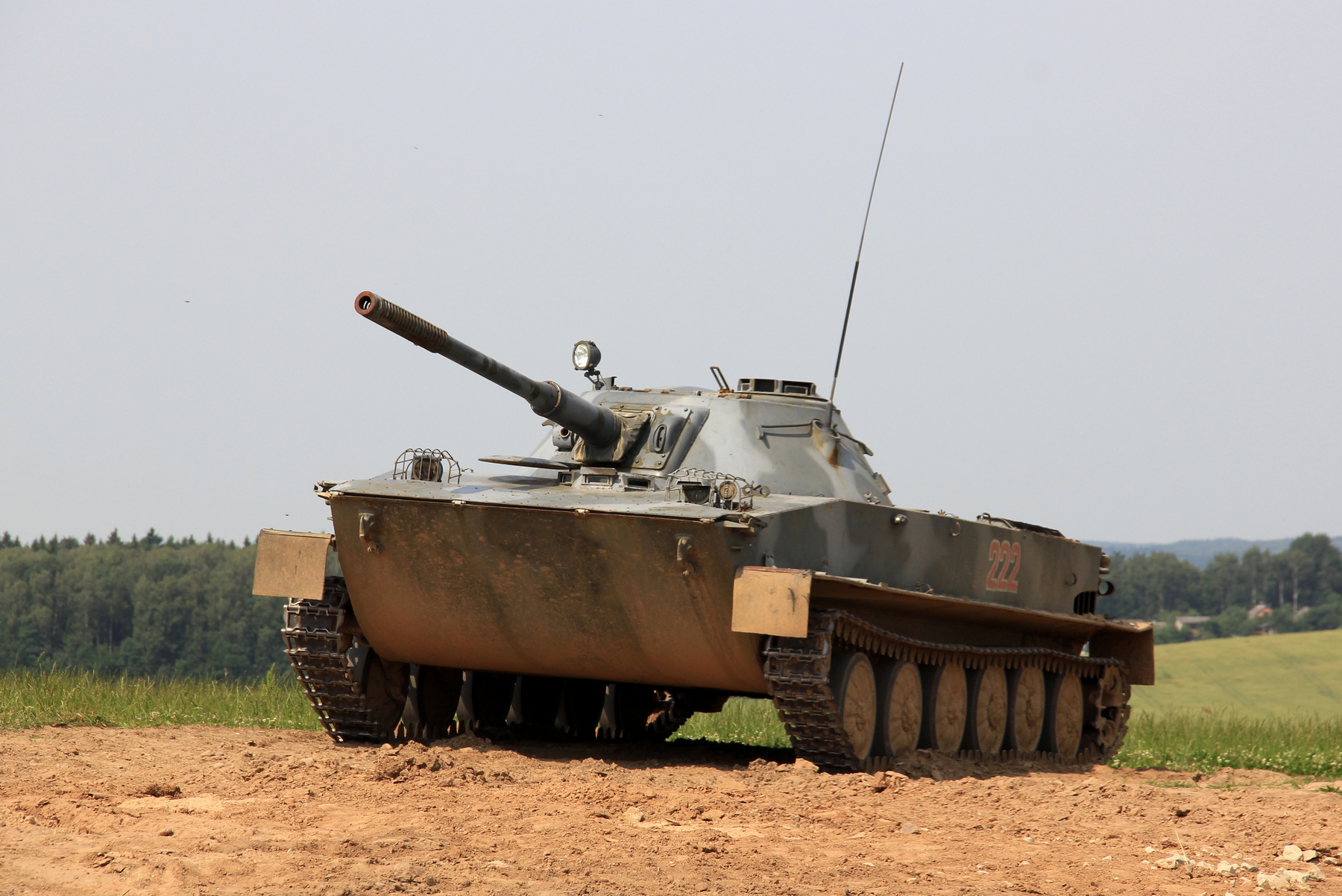<p>Plovoucí tank byl původně konstruován pro evropské bojiště, nakonec se ale nejvíc uplatnil v asijských a afrických zemích. <em>(foto: Shutterstock)</em></p>