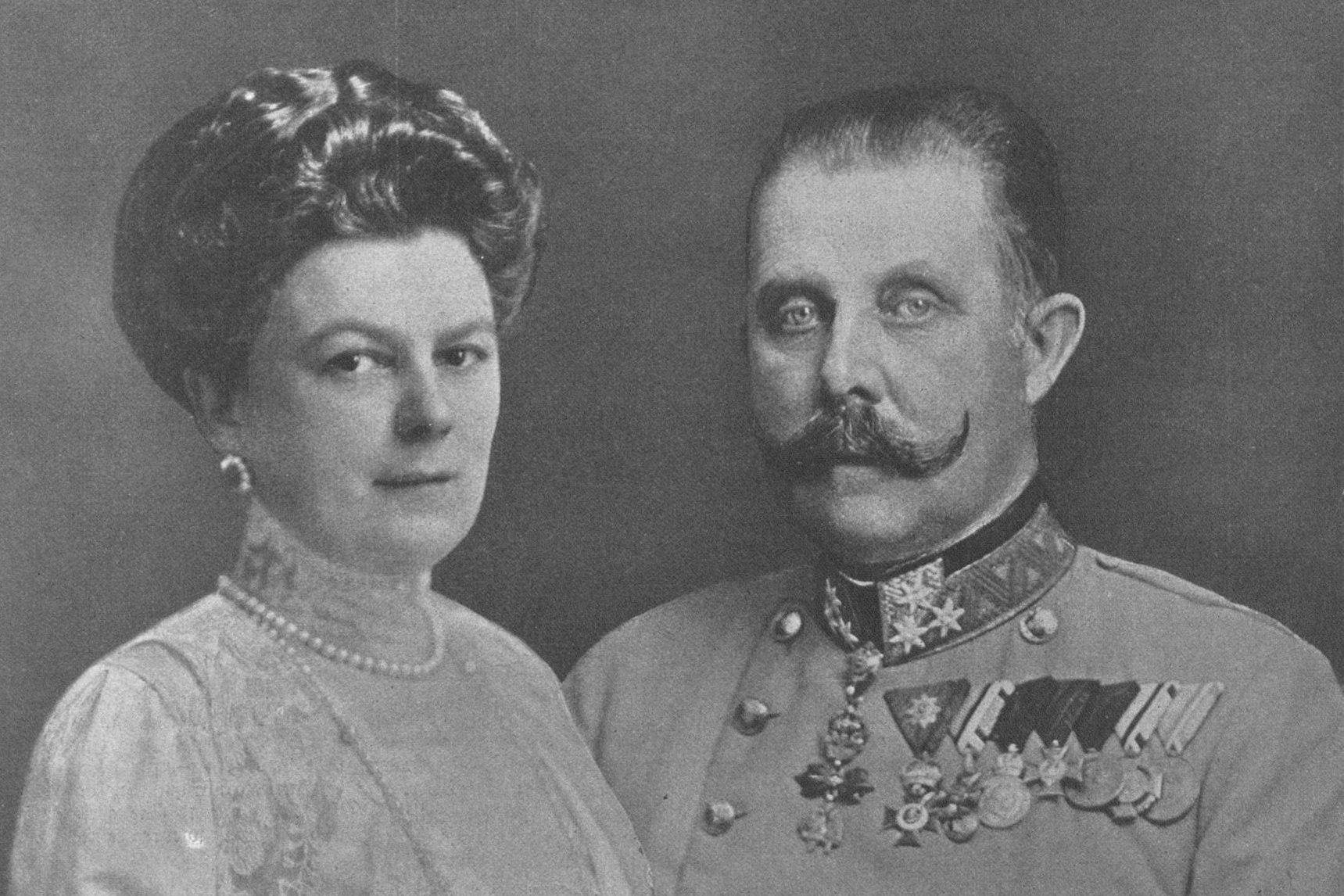 <p>Z pouhé hraběnky Chotkové se nakonec z císařova rozkazu stala kněžna z Hohenbergu. <em>(foto: Wikimedia Commons, Hermann Clemens Kosel, CC0)</em></p>