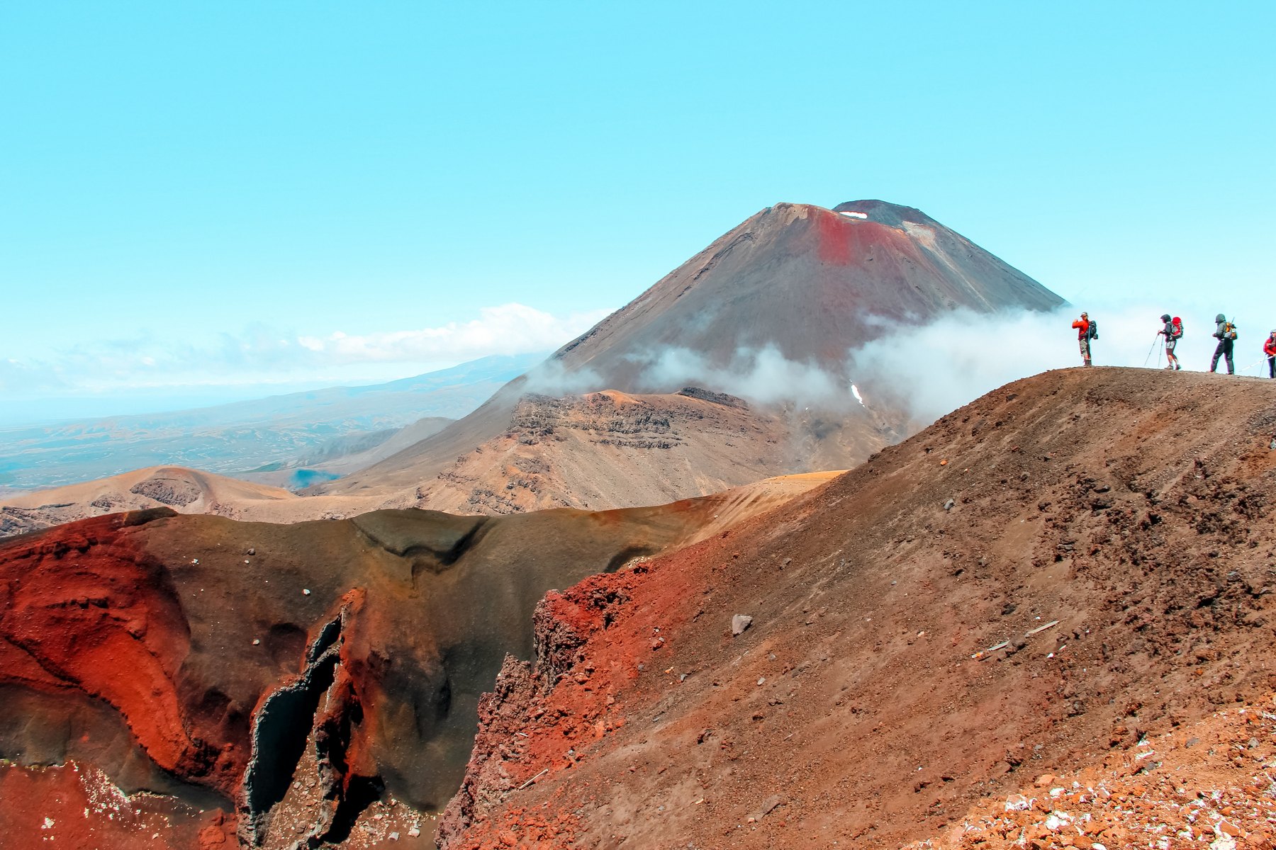 <p>V novozélandském Národním parku Tongariro se nacházejí dvě z nejaktivnějších sopek na světě – Ngauruhoe a Ruapehu. <em>(ilustrační foto: Pexels, Anastasia Yudin, CC0)</em></p>
