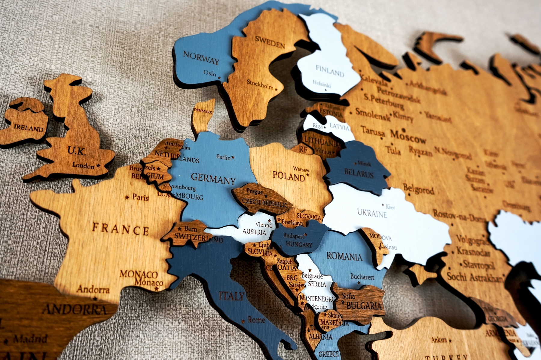 <p>Na celém světě existuje přibližně 7 000 různých jazyků. Jen v Evropě je jich okolo 200. <em>(foto: Shutterstock)</em></p>