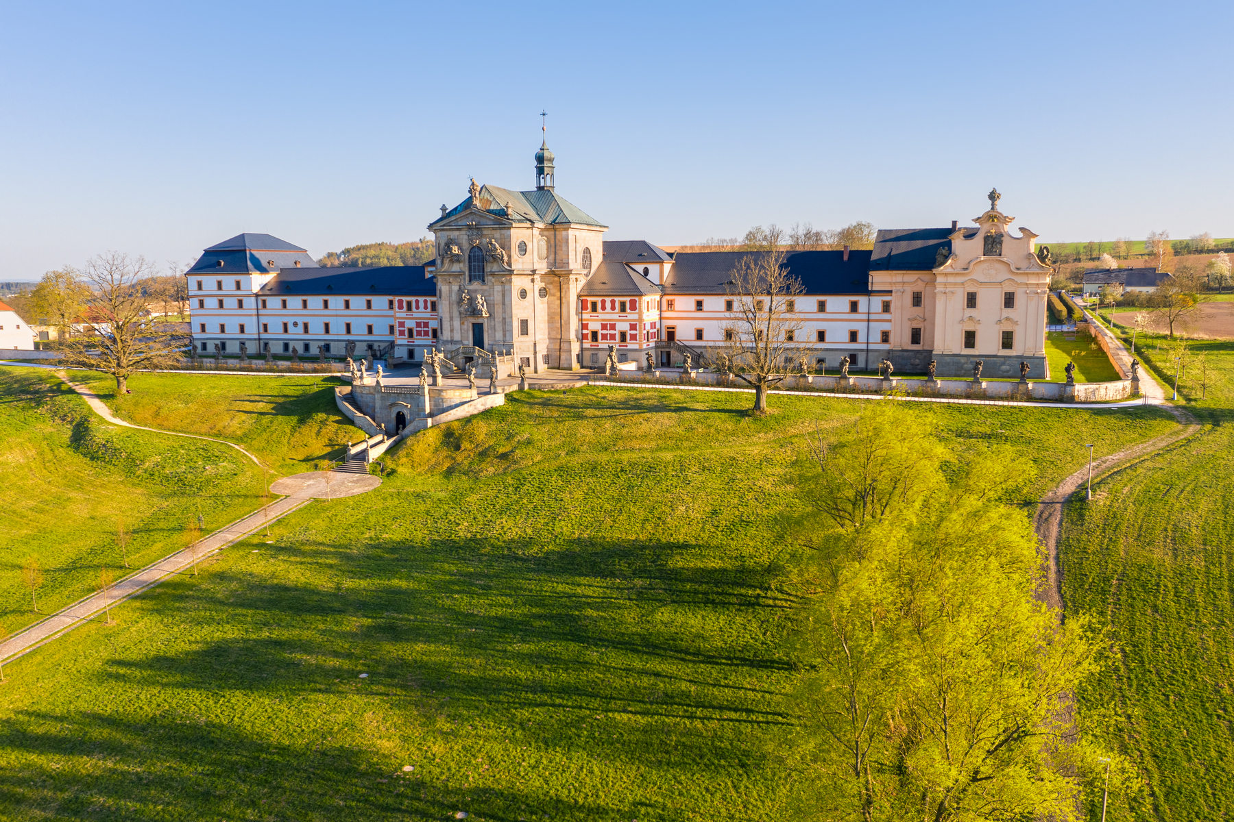 <p>Architektonický komplex v Kuksu představoval naprosto ojedinělé dílo nejen v rámci českých zemí, ale v kontextu celé Evropy. <em>(foto: Shutterstock)</em></p>