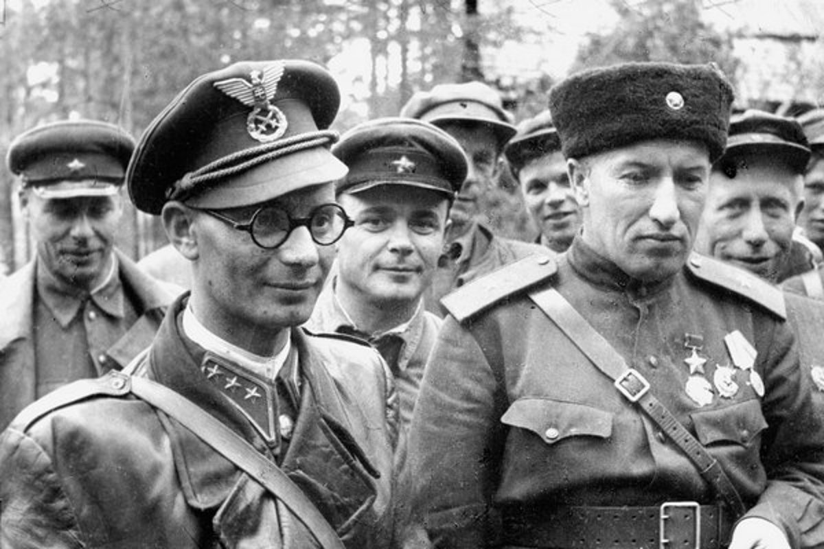 Ján Nálepka -<p>Ján Nálepka s generálem Alexandrem Saburovem, velitelem partizánských oddílů na Ukrajině.</p>