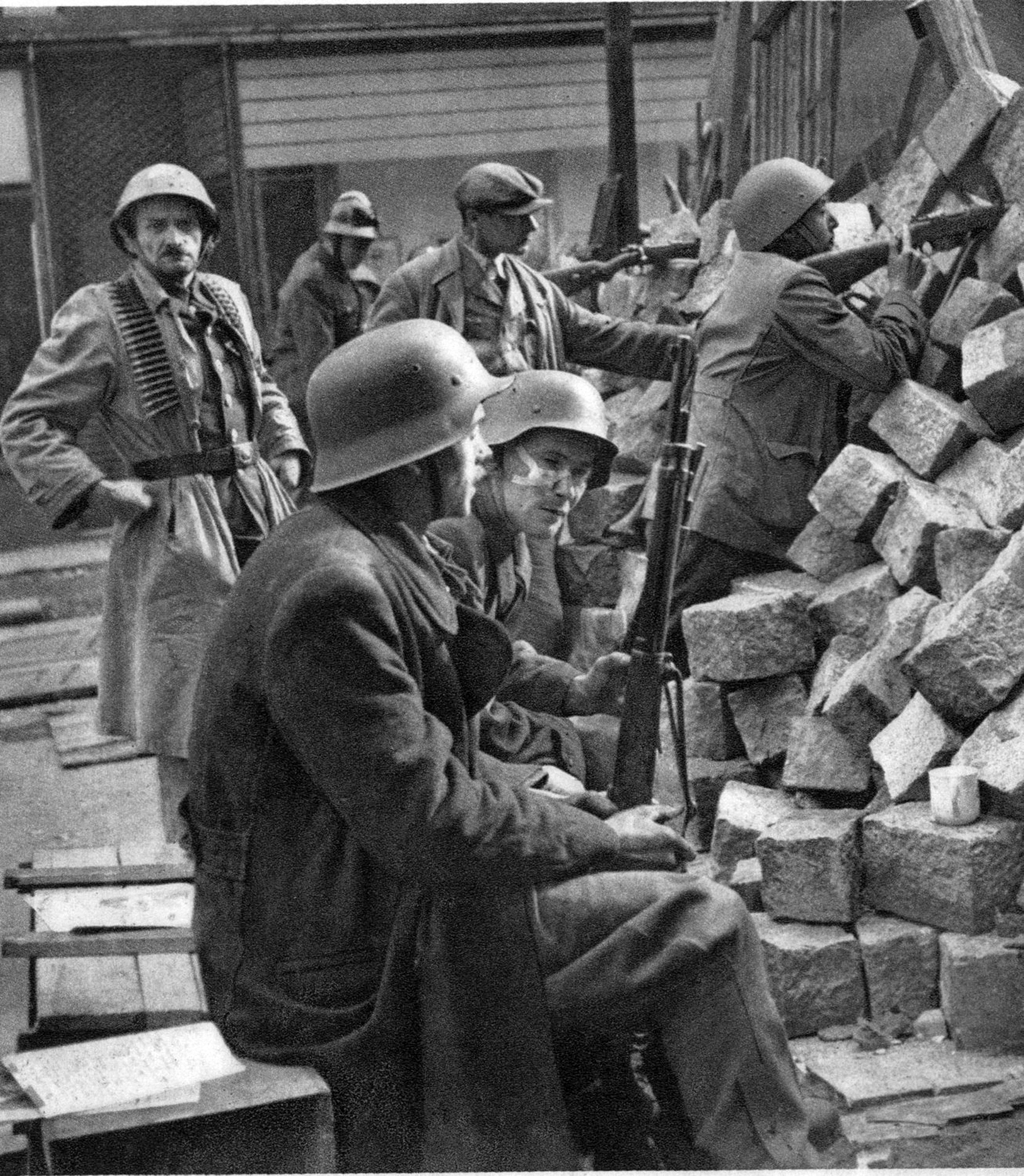Prazske Povstani 1945 100 1 Zahranicni Zajimavost