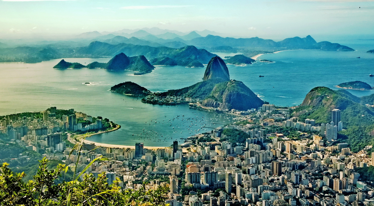 Magické Rio - Záliv Botafogo u Rio de Janeira je jednou z úžasných přírodních dominant Brazílie 