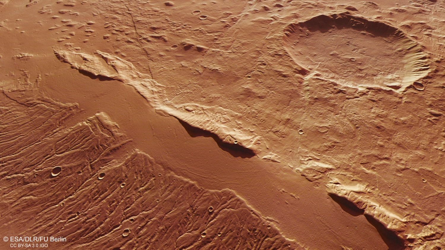 Acheron Fossae -<p>V oblasti Acheron Fossae jsou pěkně vidět pozůstatky geologických pochodů, staré miliardy let</p>