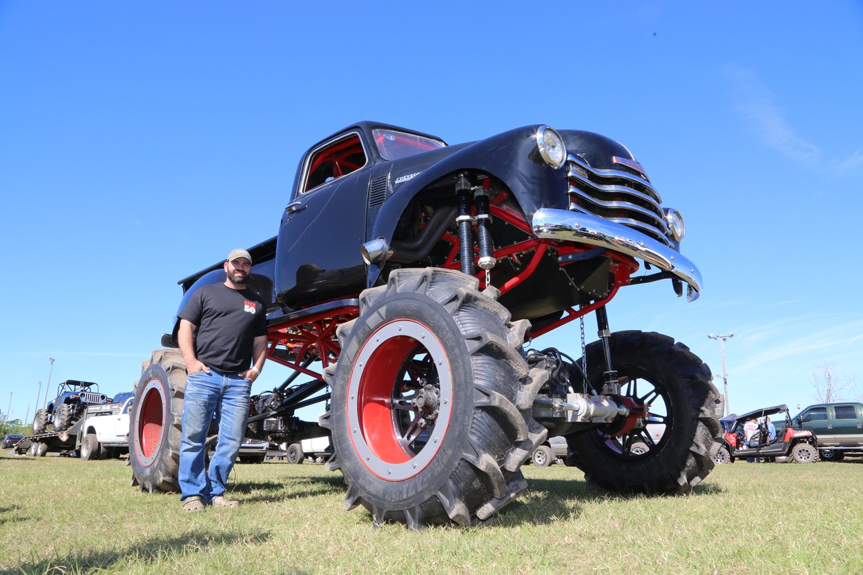 Mega Truck Chevrolet - 